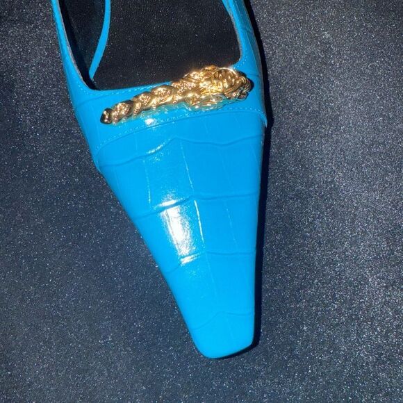 Brand new GUCCI 
Calfskin Crocodile Print Square Slingback Pumps size 41 - Picture 6 of 16